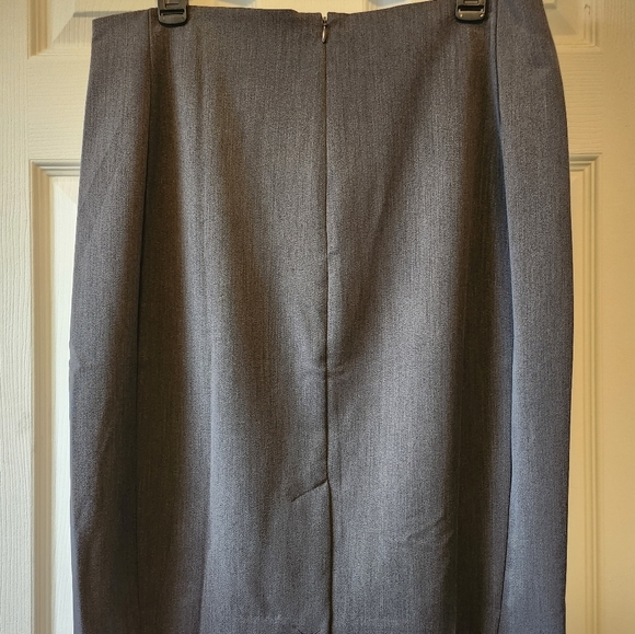 NWT Gray Suit Skirt Worthington - Picture 3 of 3